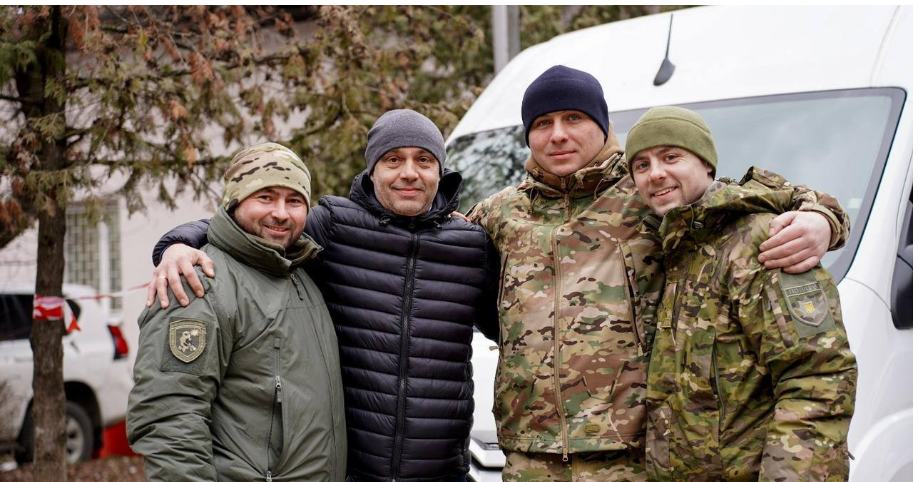 чоловіки, авто