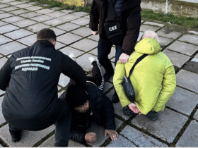 чоловіки, арешт