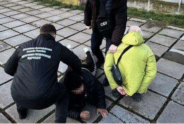 чоловіки, арешт