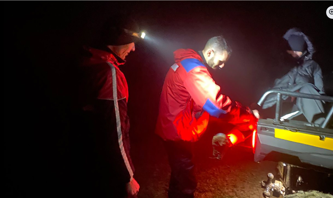 рятувальники, ніч