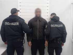 чоловіки, арешт