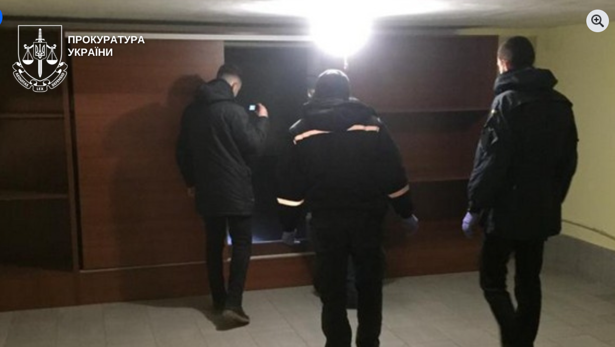 чоловіки, кімната