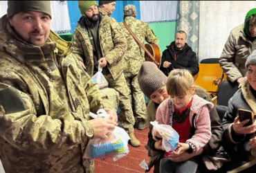 люди, діти, подарунки