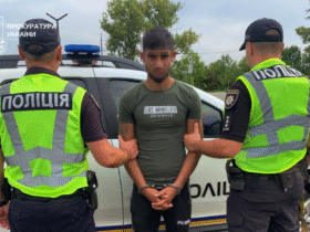 чоловіки, арешт