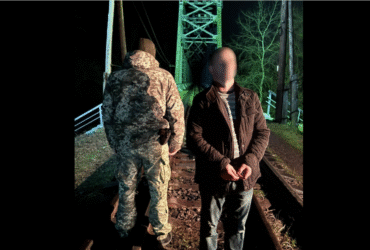 чоловіки, арешт