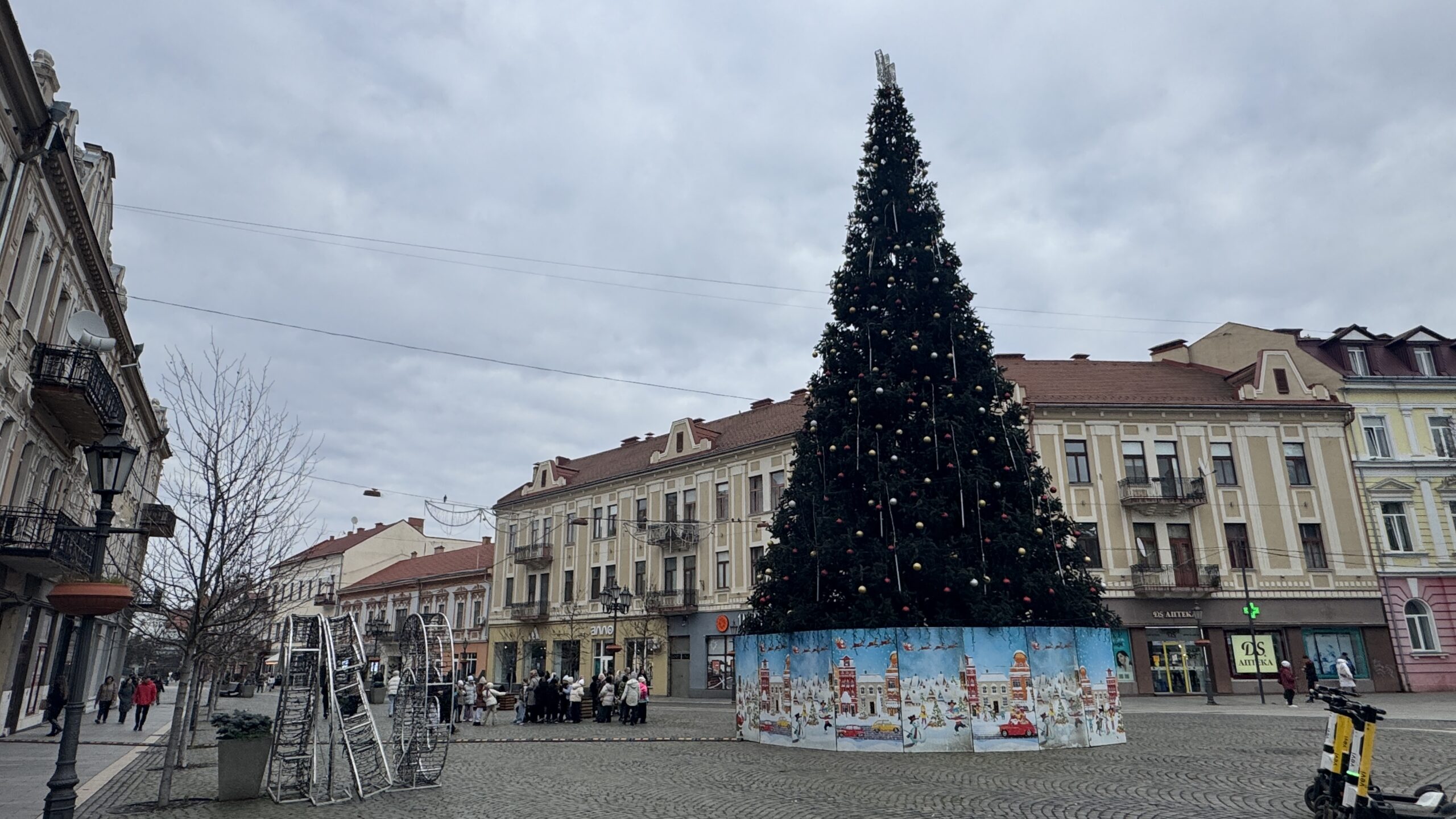 ялинка в Ужгороді