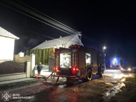 машина, будинок