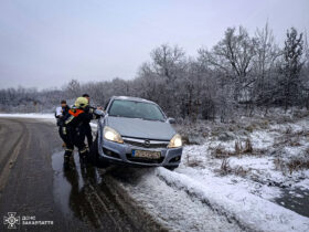 чоловіки, авто, дорога