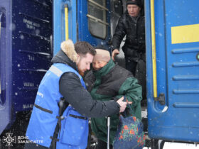 люди, потяг