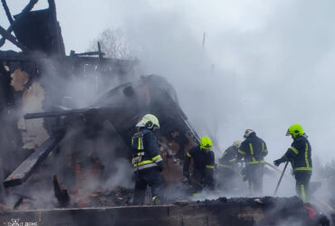 пожежники, дим, споруда