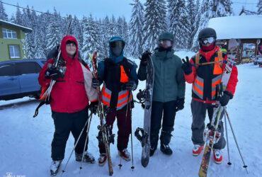 рятувальники, сніг, ліс