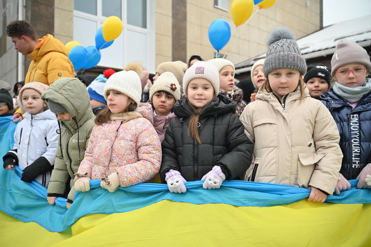 діти, прапор, кульки