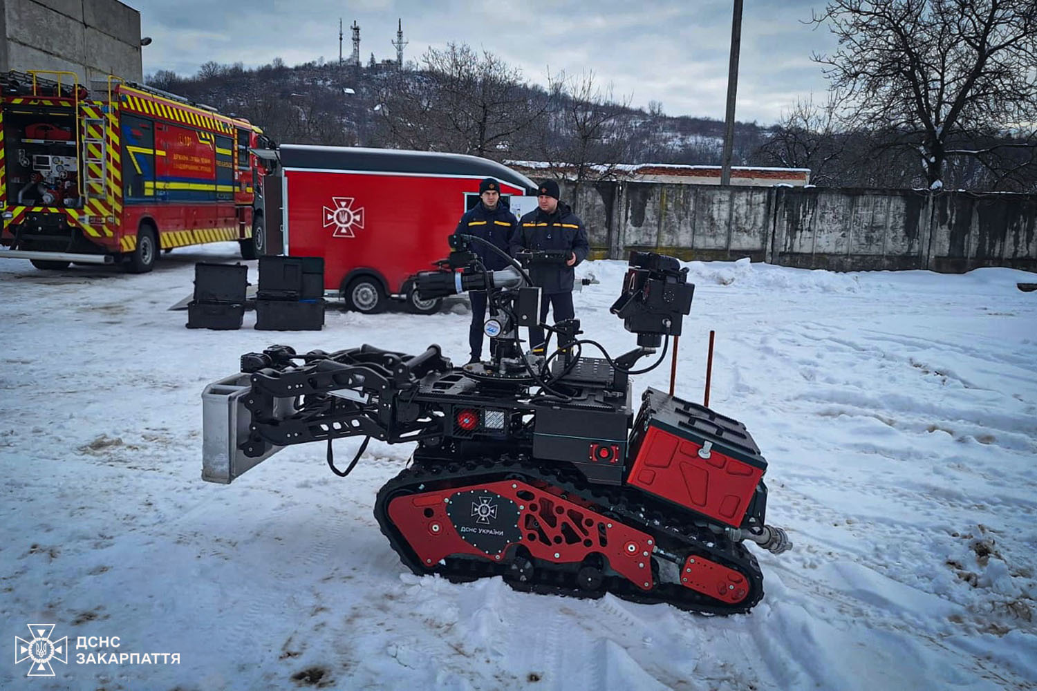 техніка, чоловіки, сніг