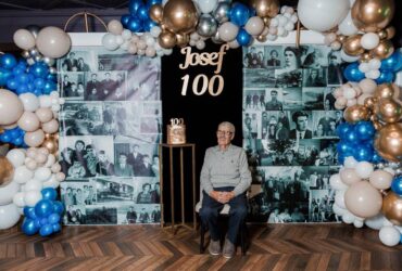 дідусь, стіна, фото