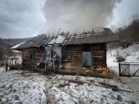 будинок, дим, сніг