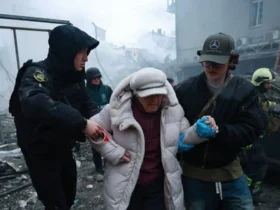 люди, руїни