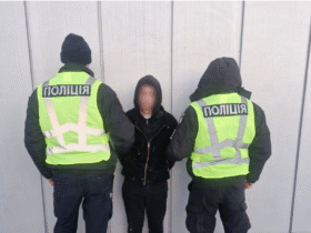 чоловіки, арешт