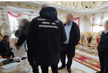 правоохоронець, чоловіки, приміщення