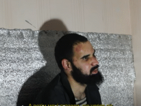 чоловік, стіна