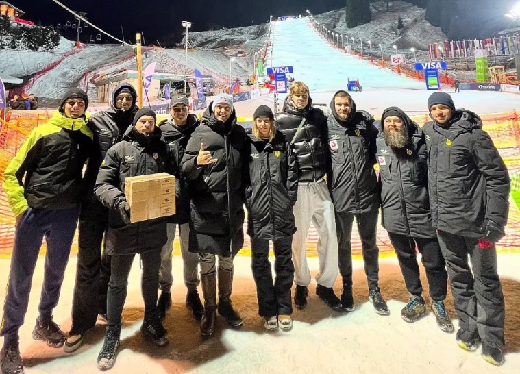 люди, подія