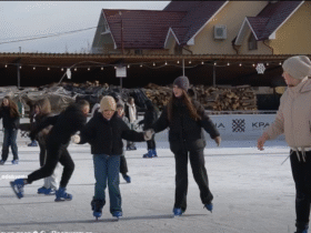 діти, стадіон, ковзанка