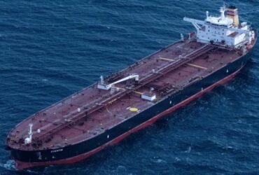 море, танкер