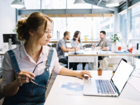 молодь робота