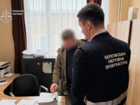 чоловіки, кабінет, вікно