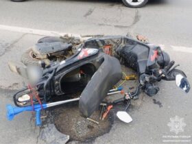 мопед, дорога