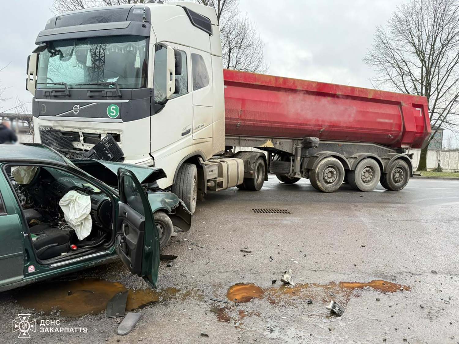 автівки, зіткнення, дорога