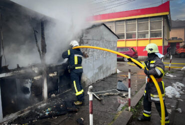 будинок, пожежники, дим