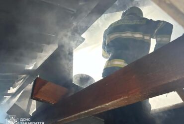 пожежник, споруда, дим