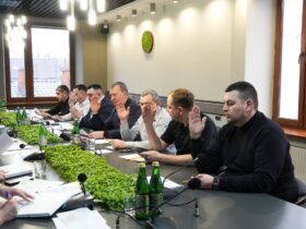 люди, кабінет, столи