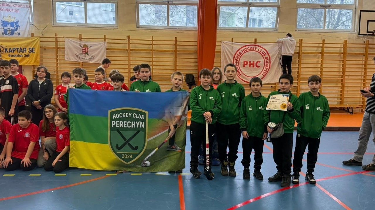 діти, прапор, зал