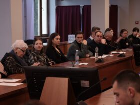 люди, приміщення, подія