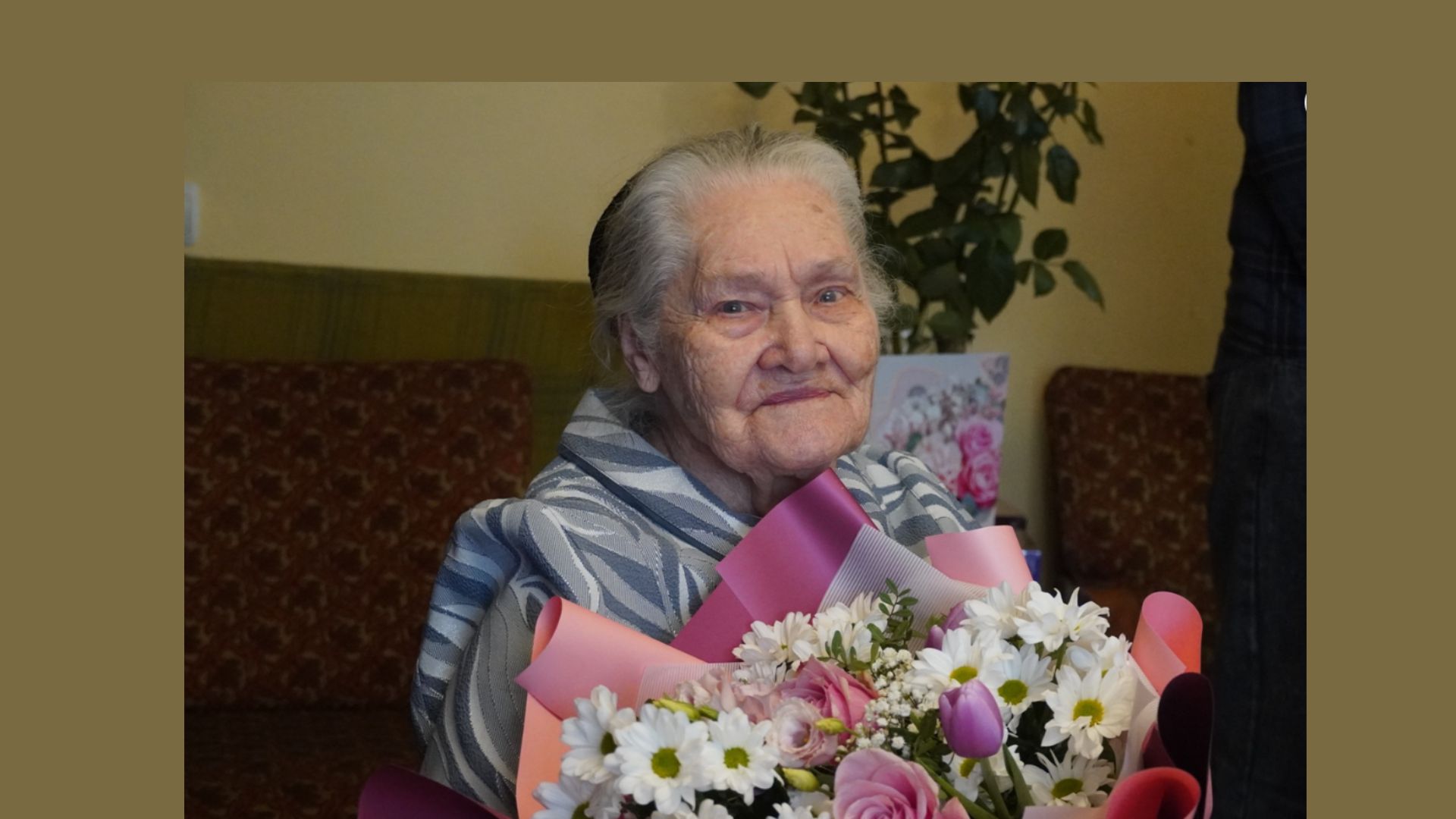 жінка, квіти