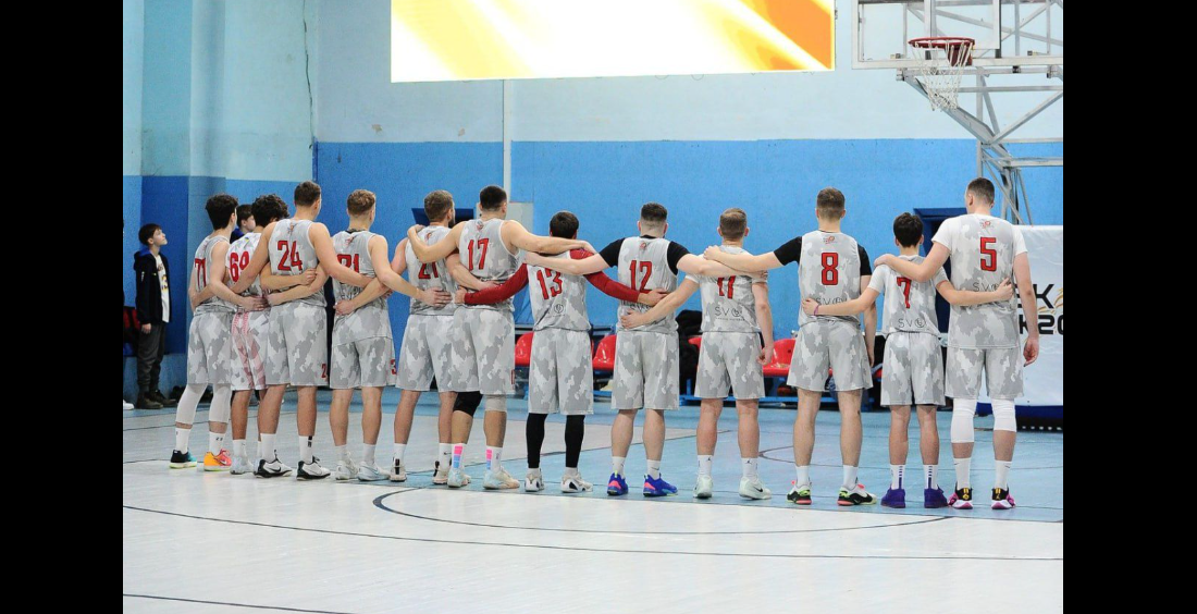 чоловіки, спортсмени, зал