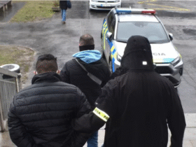 люди, автівка, вулиця