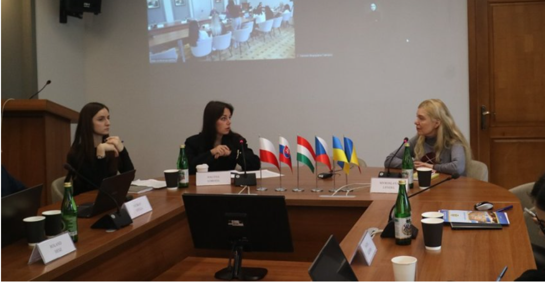 люди, кабінет, подія