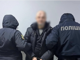 чоловіки, арешт