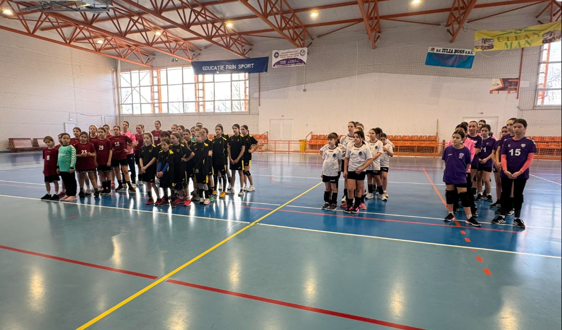 діти, спортивний зал, команди