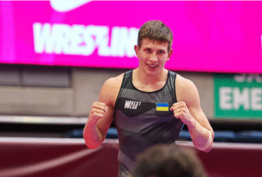 хлопець, спортивний зал