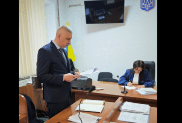 люди , столи, кабінет