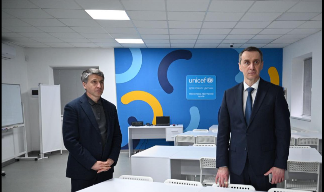 чоловіки, приміщення