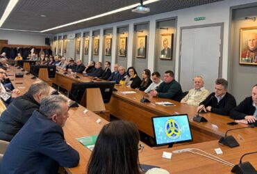 люди, стіл, кабінет