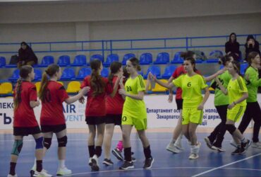 діти, спортивний зал, дія