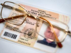"Книжечка" більше не потрібна: як оформити електронне пенсійне посвідчення
