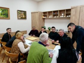 люди, стіл, подія