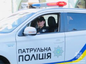 жінка, авто