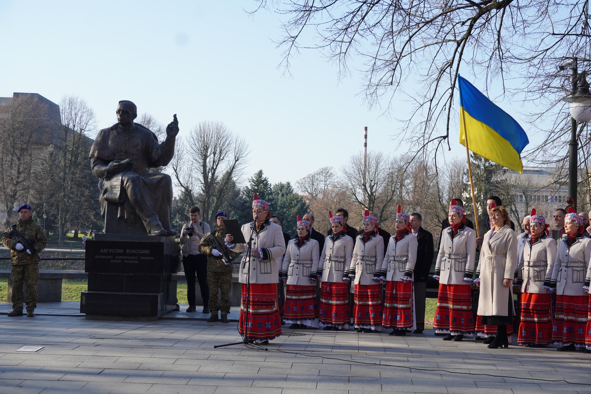 люди, майдан, пам'ятник, дія
